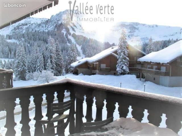 Appartement Studio Au Pied Des Pistes Avec Vue Sur La Montagne à Mieussy Extérieur photo